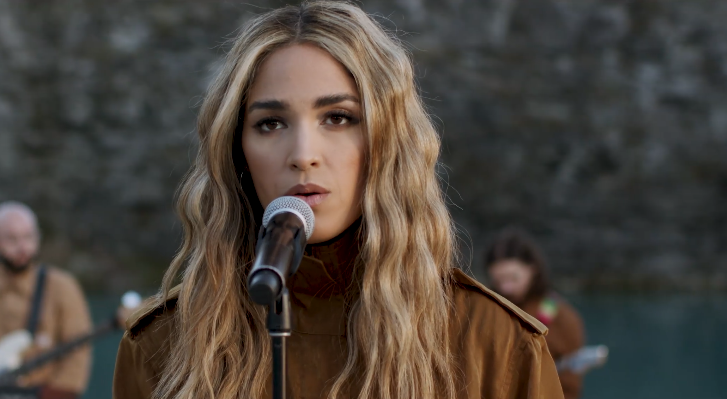 MŌRIAH (Smallbone), used to be known as Moriah Peters. 