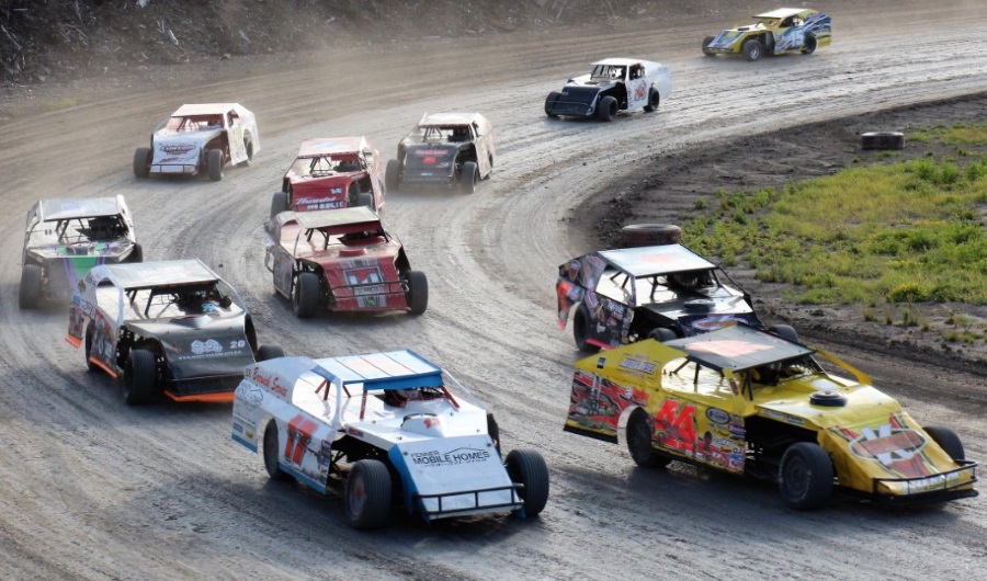 Q104 midwest modifieds 