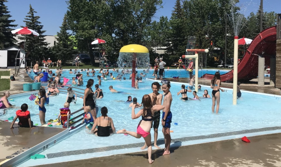 pool kids