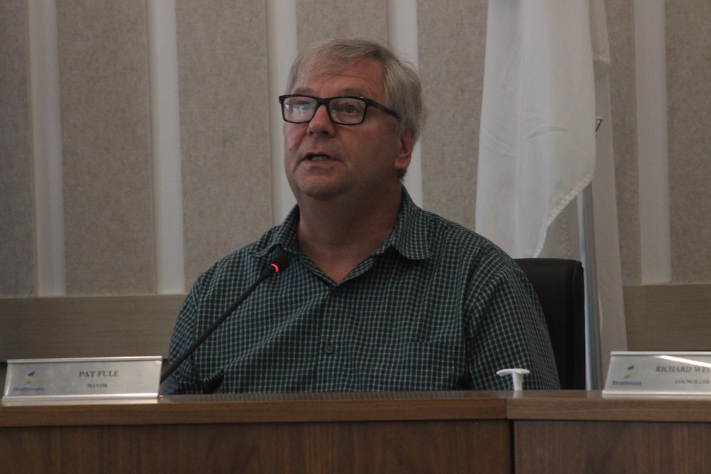 Strathmore Mayor Pat Fule will discuss hot button issues next week on the 104.5 More Country morning show.