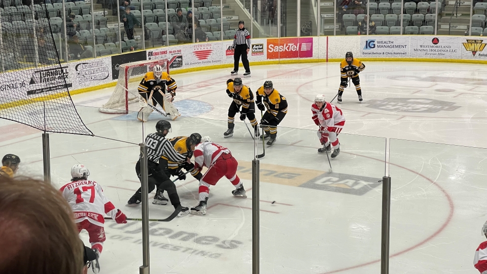 Bruins v Weyburn - 10425 - Lemuel Alquino