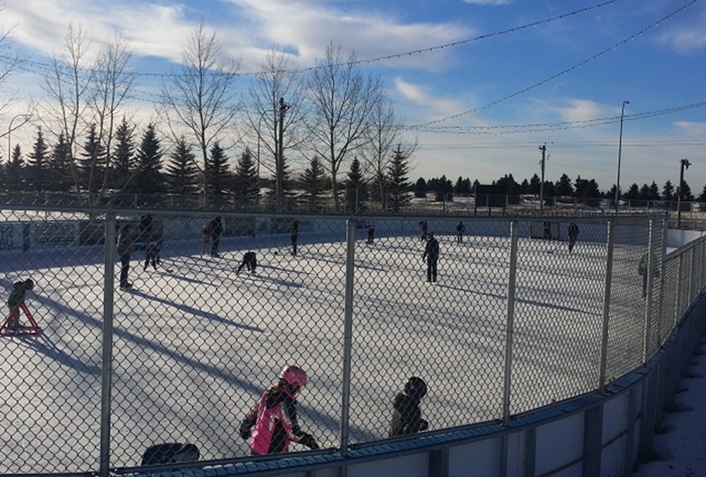 The Strathmore Outdoor Rink is officially open to the public.