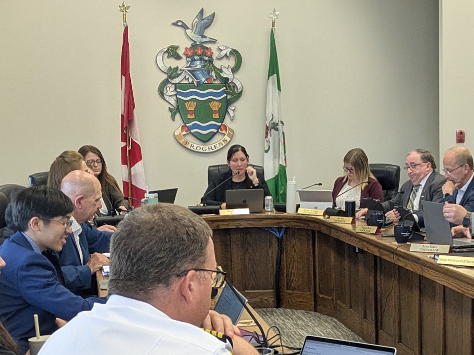 Mayor Sharilyn Knox at council
