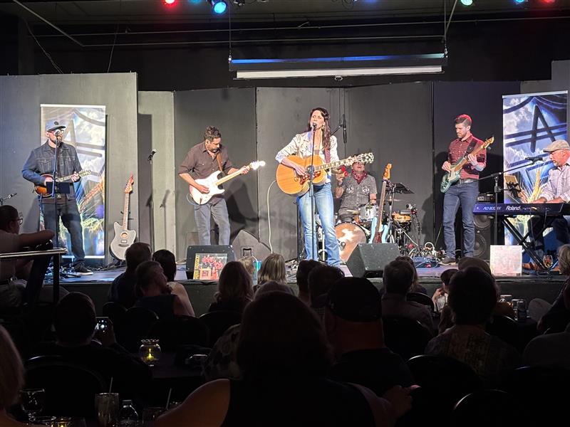 Amanda Hagel performs at the Lyric Theatre. (photo credit Carianne Hunter)