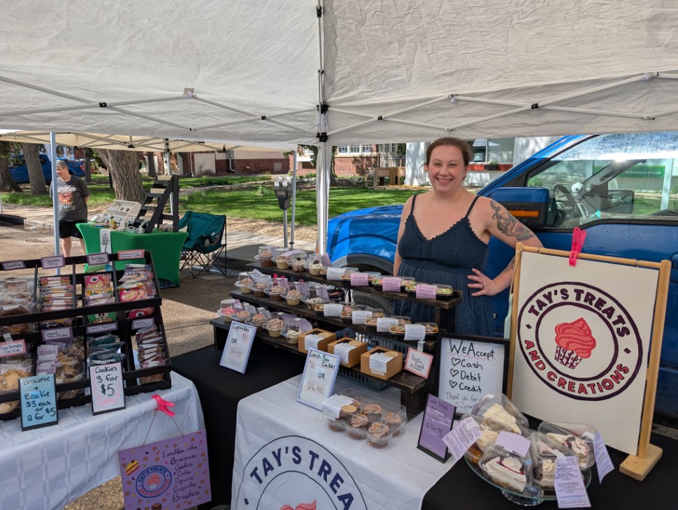 Langdon Crescent Farmer's Market remains a popular weekend activity for many Moose Javians (photos by Gordon Edgar)
