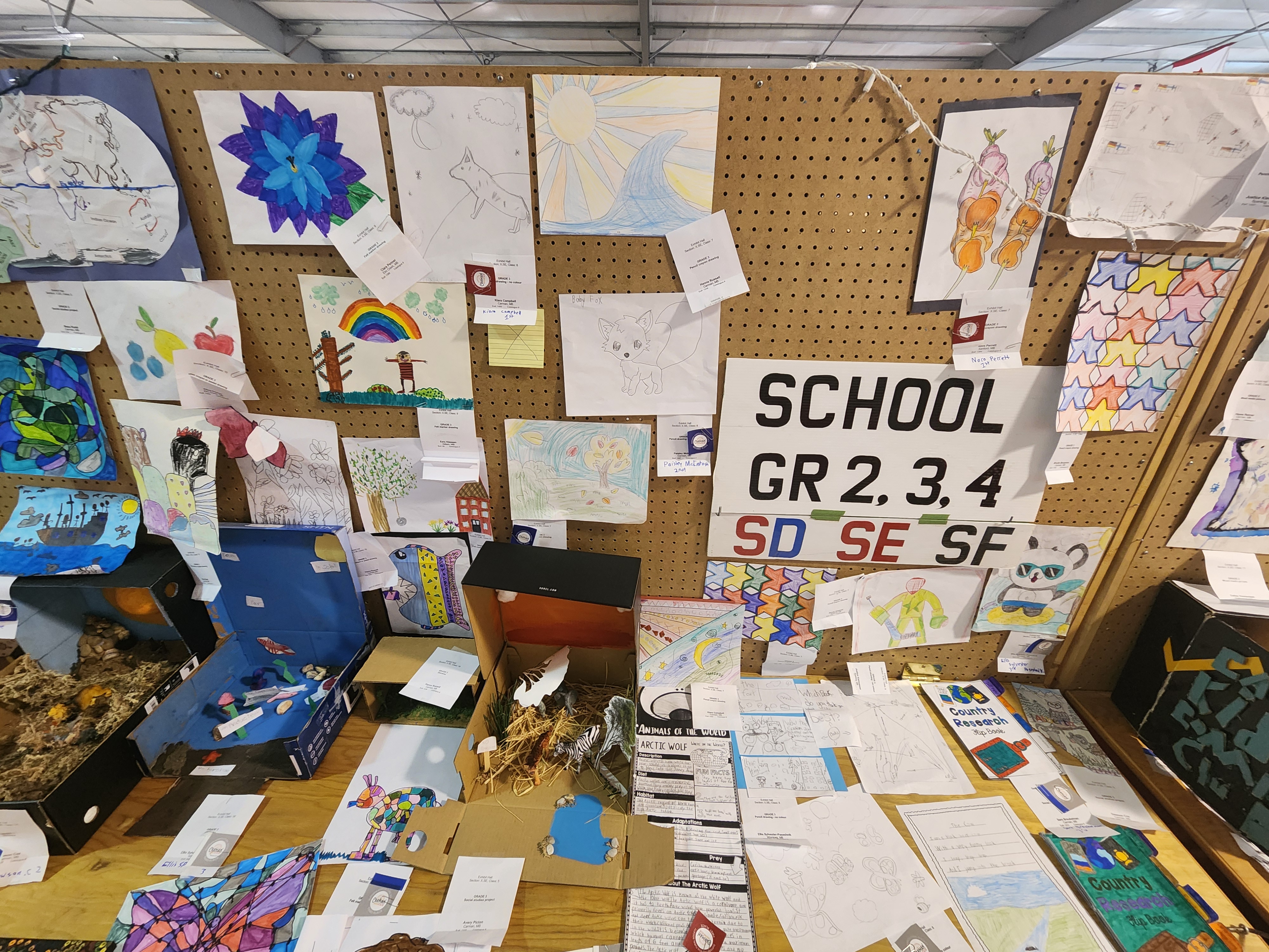 Exhibit Hall at the Carman Fair, showing off creative displays ranging from all different styles of art. PortageOnline/ Tristen Sokolosky