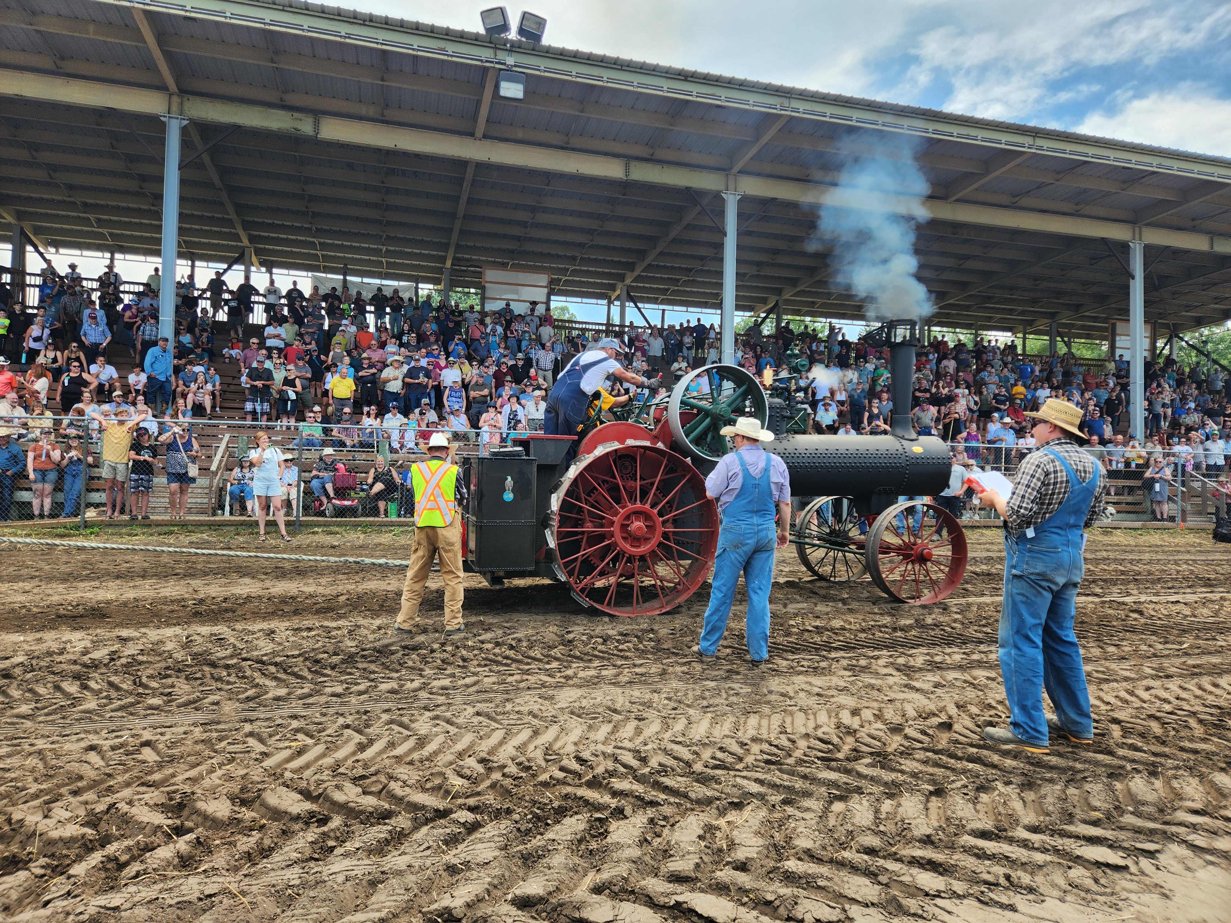 Tug-Of-War between people and machine