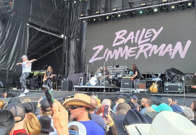 bailey zimmerman country thunder 2025