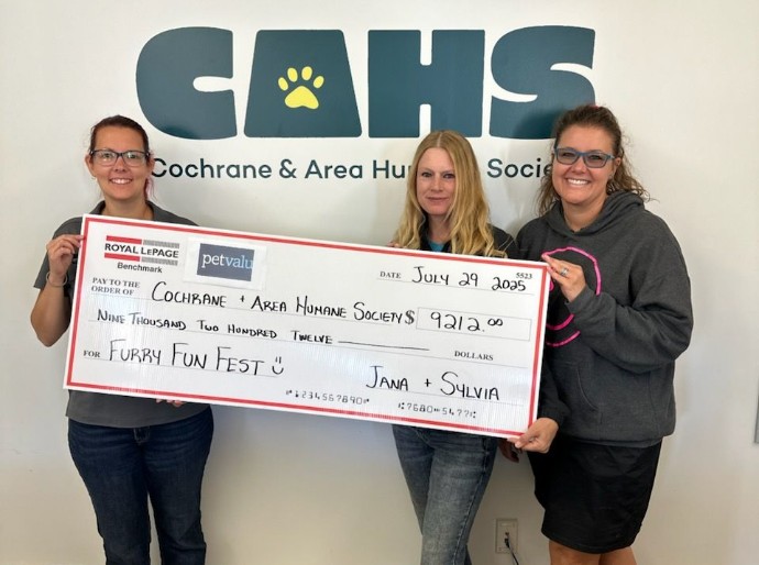 furry fun fest cheque doantion cochrane humane society 