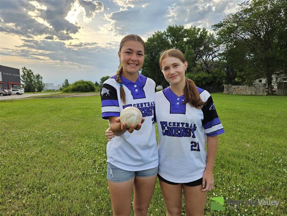 Shyanne Goertzen (left), Sinead Convery (right)