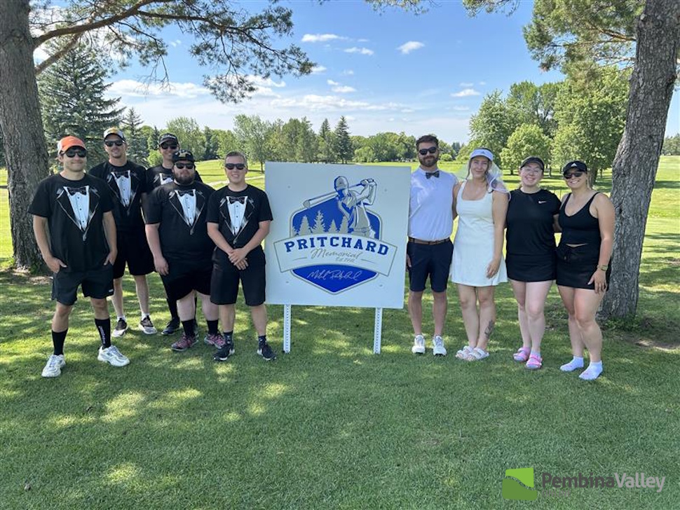 golfers at Pritchard Memorial golf tournament