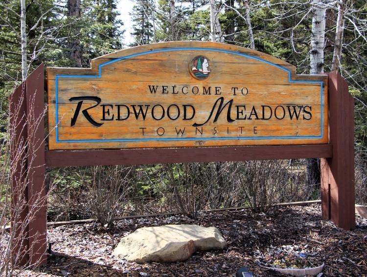 Redwood Meadows sign