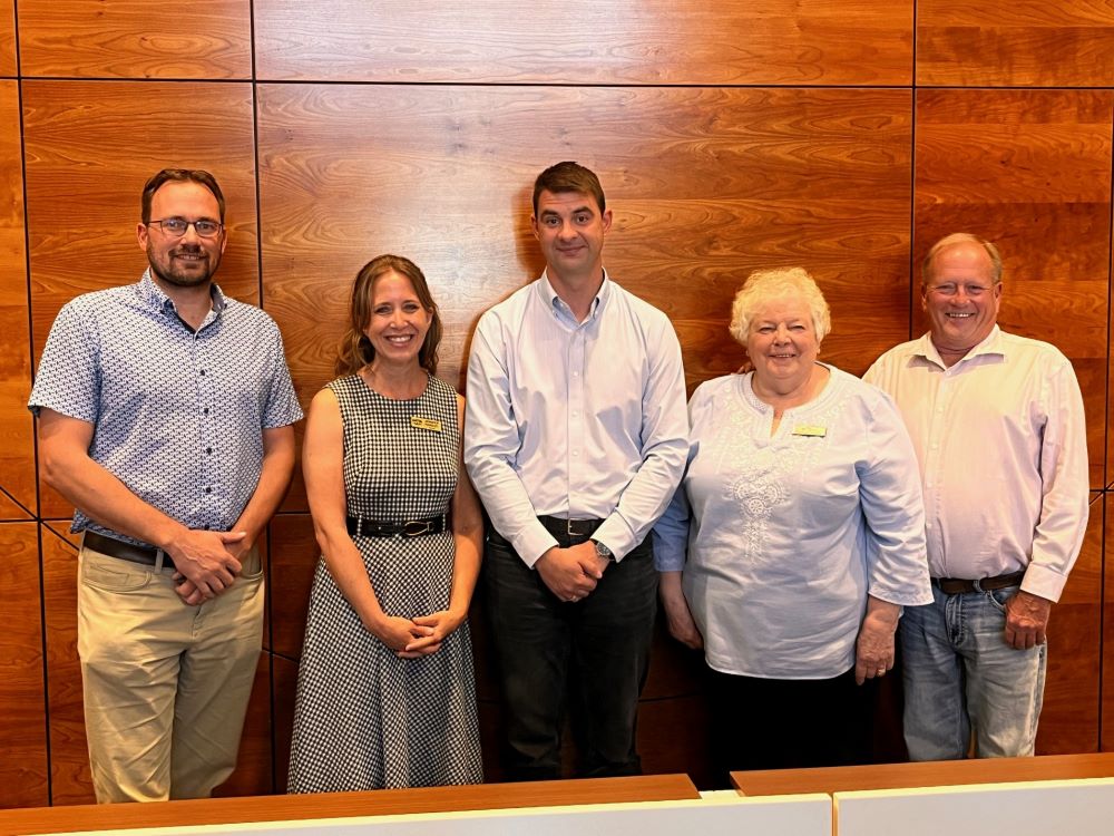 Southern Alberta town mayors with Minister Dan Williams. 