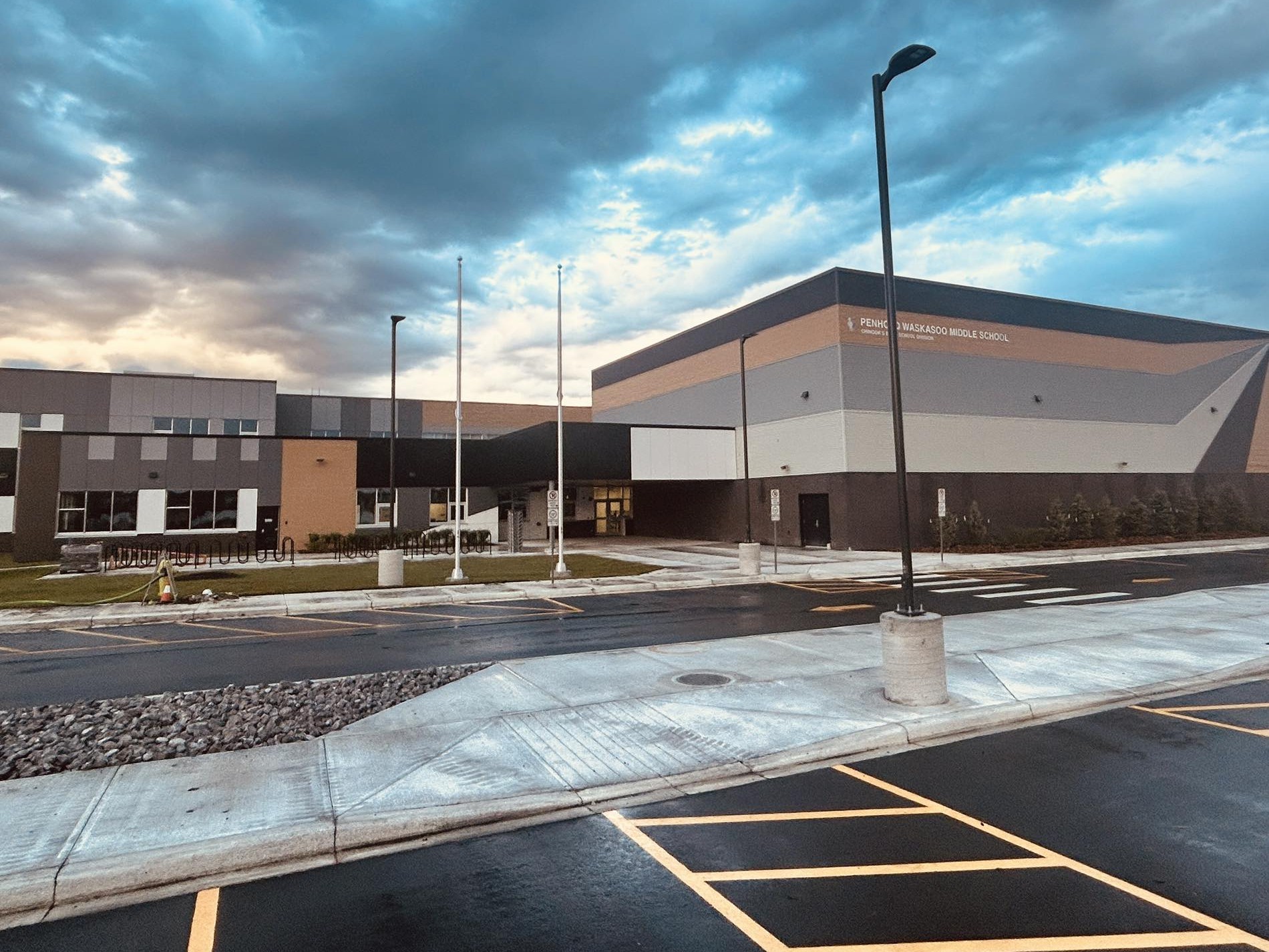 penhold waskasoo middle school