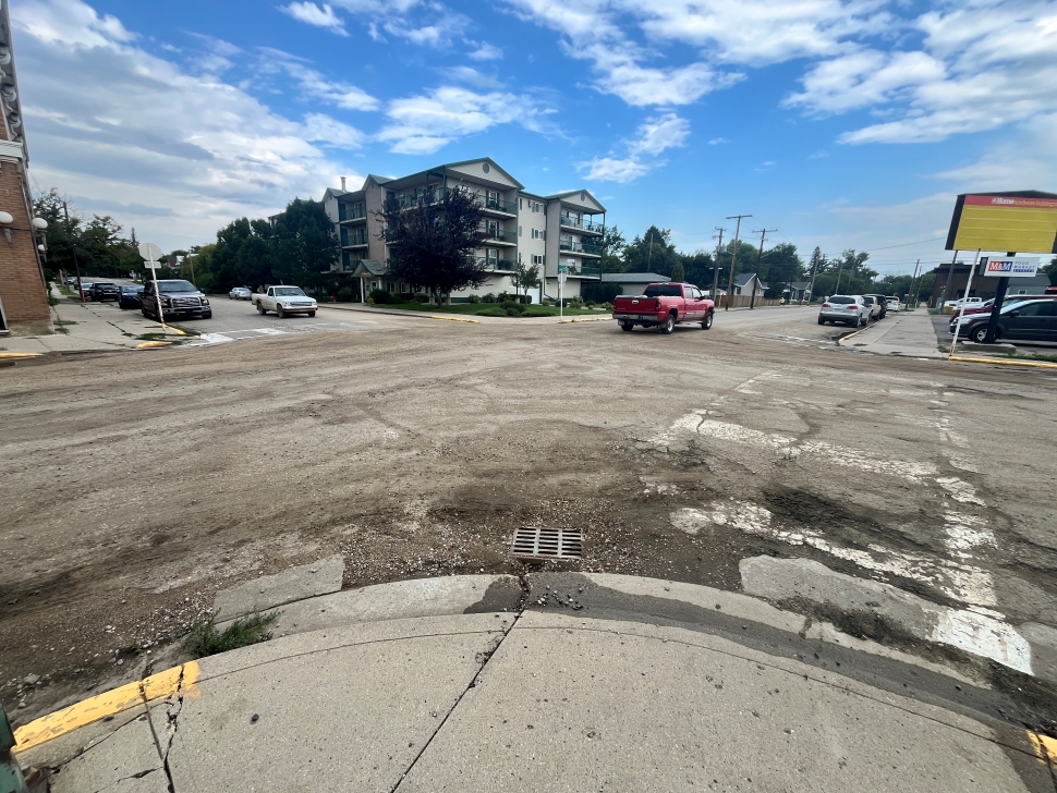 Photo of the intersection of Fifth Street NE and Souris Avenue. 