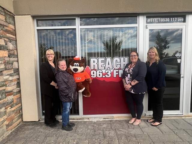 A&W Crew with the bear to promote Burgers to beat MS