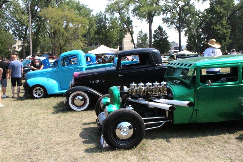 CLASSIC CARS