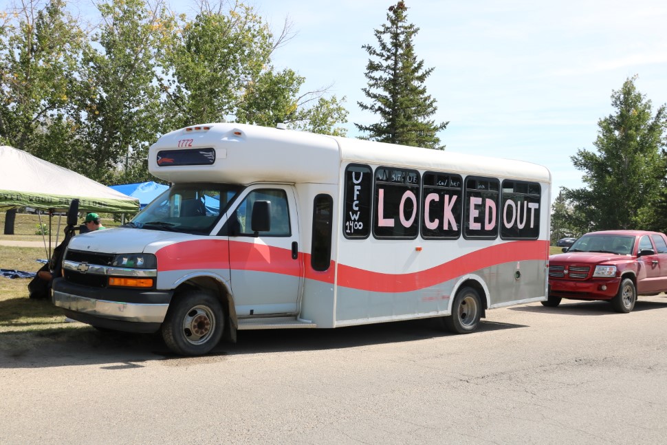 Lockout bus