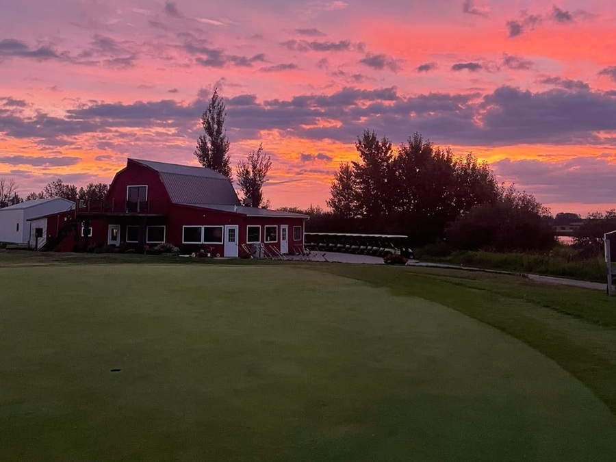 Sunset at Oxbow Country Golf Club.