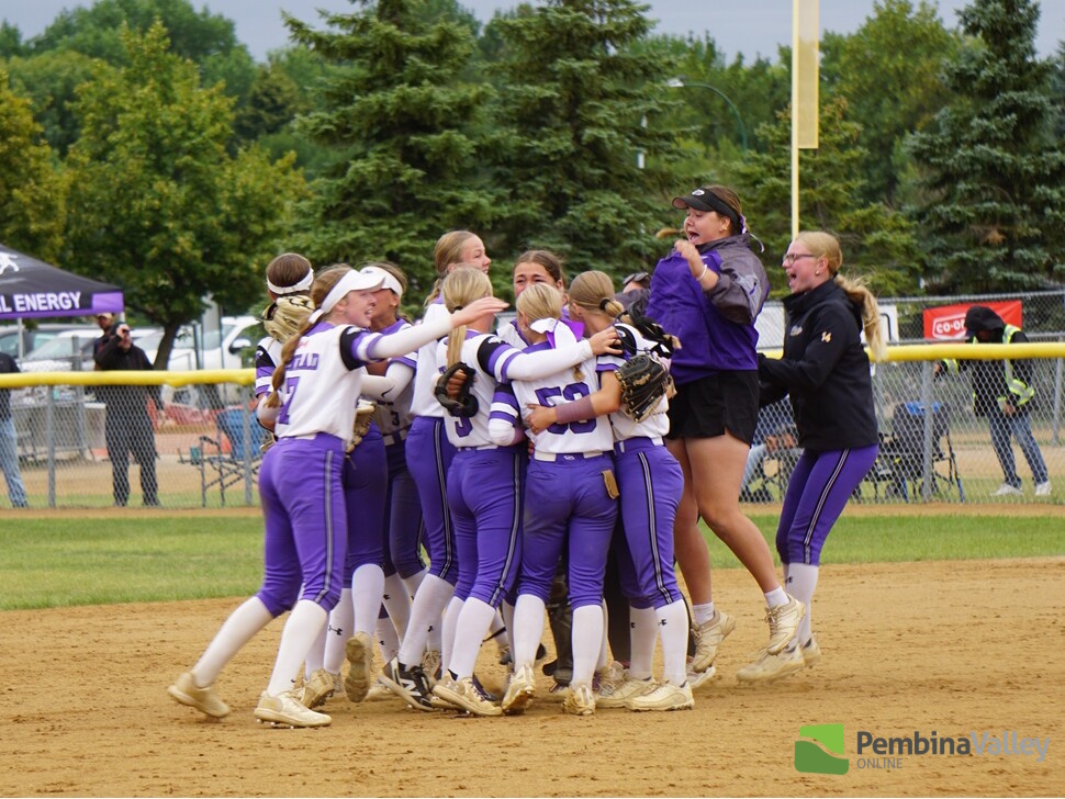 U15 Central Energy celebrating their Semi-final victory to send them to the championship final