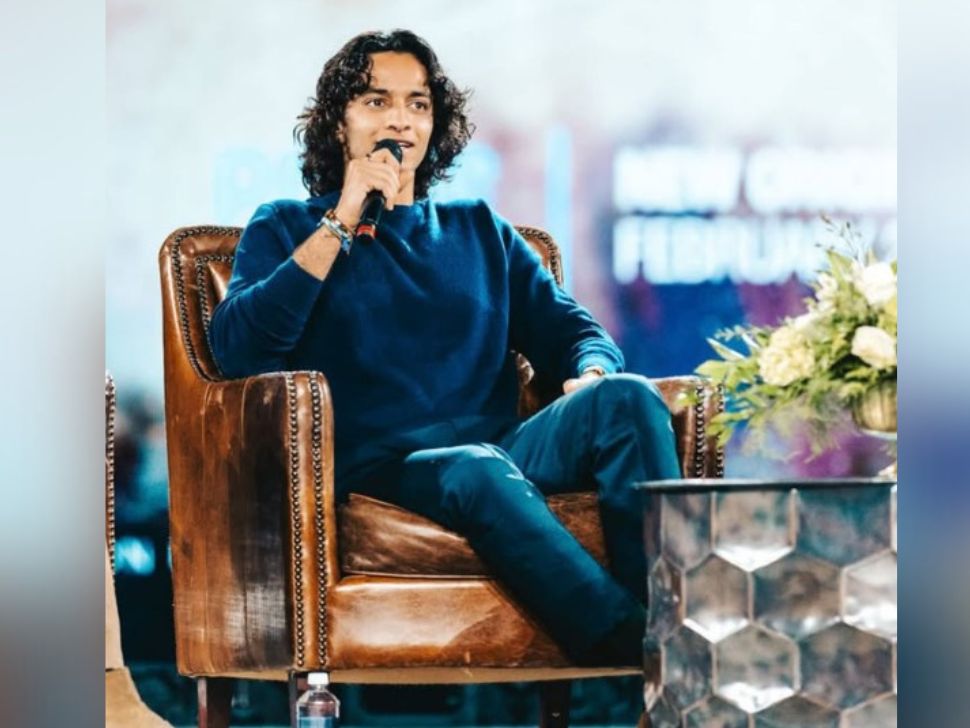 Michael Iskander, the actor who plays David from the Bible, talking on stage about House of David show. 