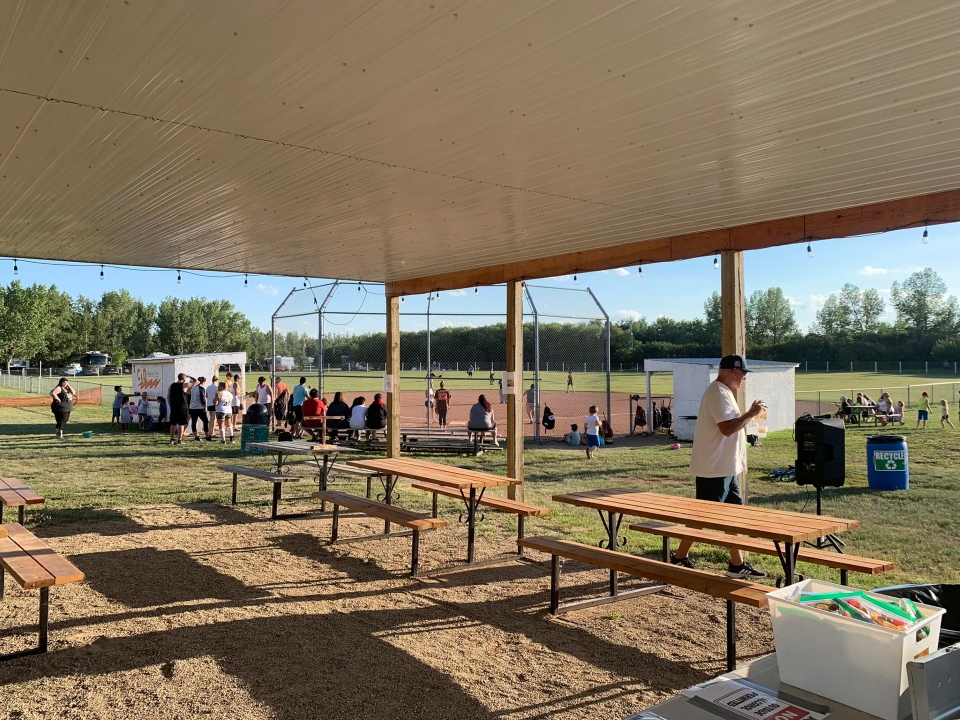 slopitch game at nickle lake