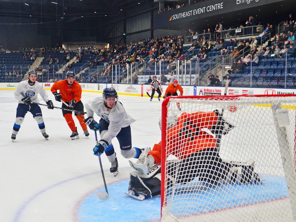 Justin Perreault makes a save during the Flyers preseason game in Steinbach