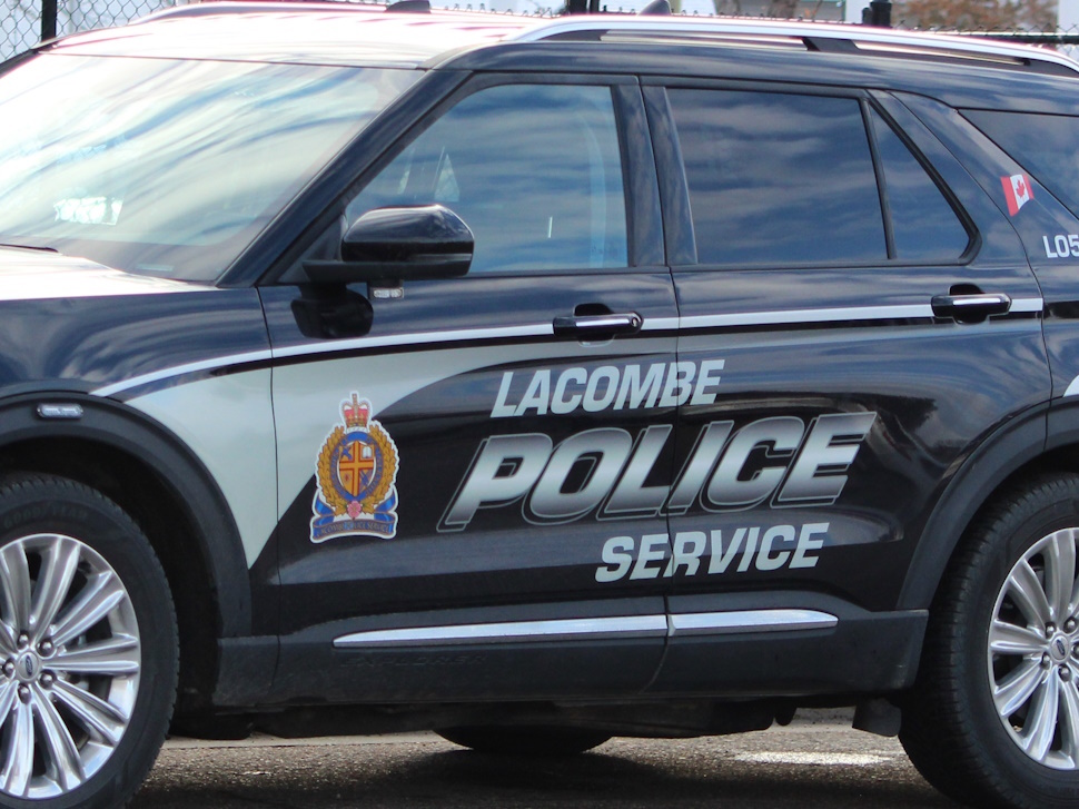 lacombe police