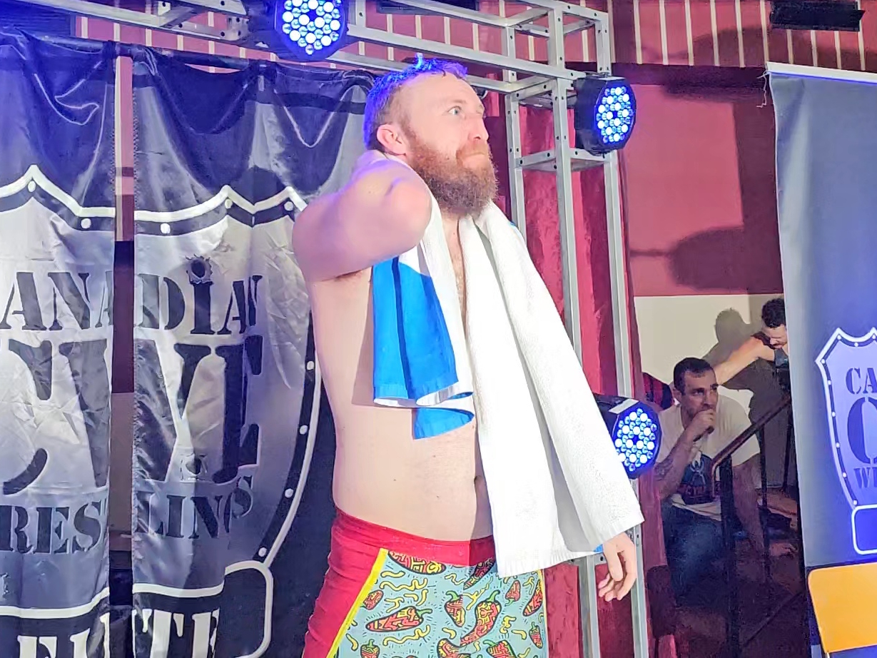 Sammy Peppers grits his teeth through a neck injury in order to come help teammate Brian Kendrick finish out the final fight