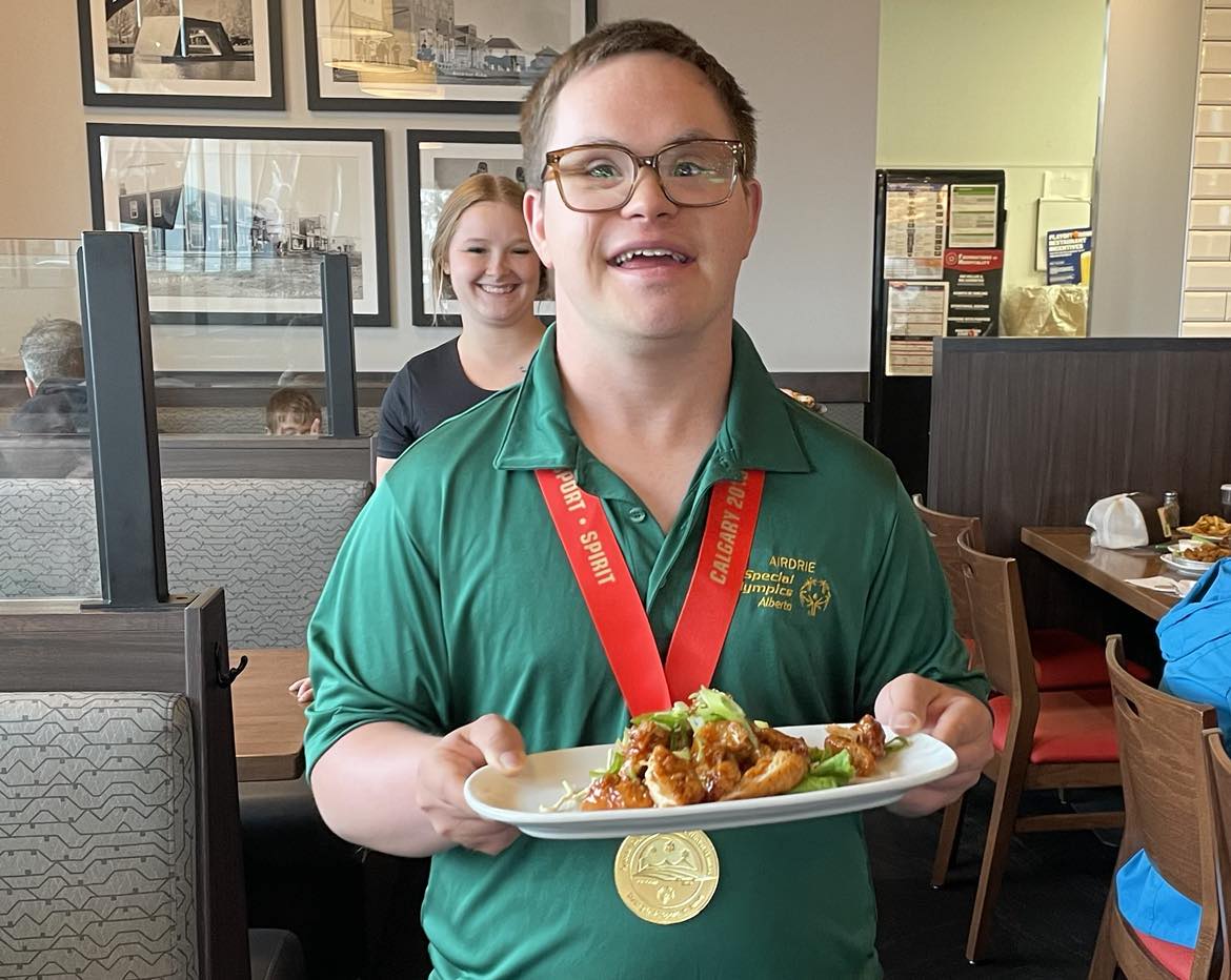 Airdrie Special Olympics lend a helping hand to restaurant