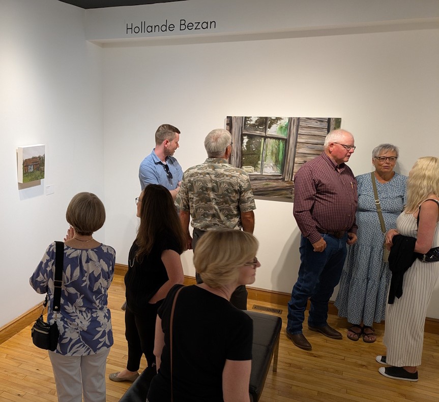 Exhibit-goers at 'Return to the Farm'. (Source: PNN)