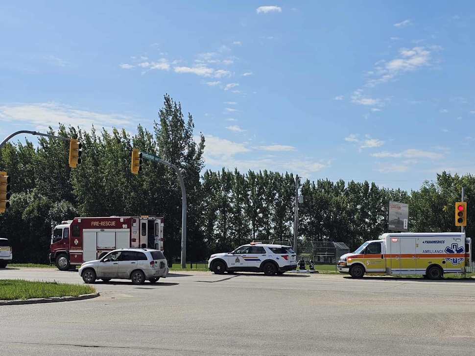 Emergency vehicles on the scene. PortageOnline/Tylor Baer