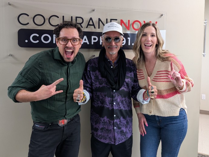 Oscar Lopez Cochrane radio smile visit