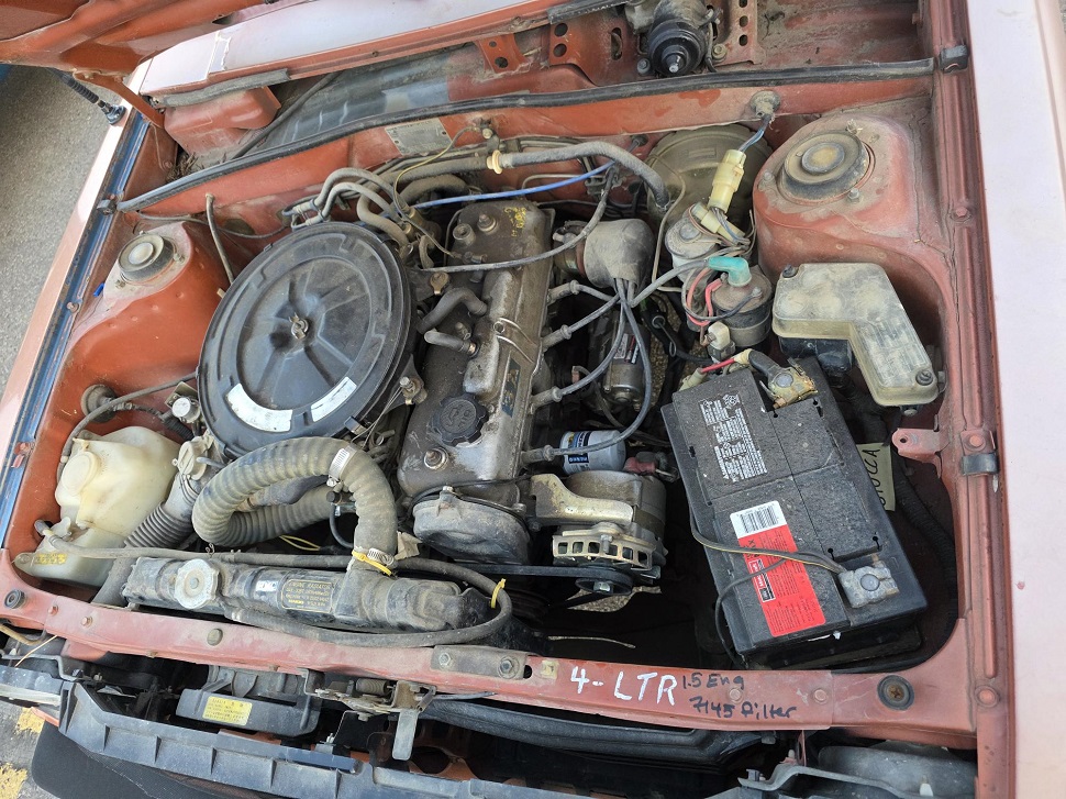Even thought he vehicle is miniscule, the engine pay has plenty of room to work in.