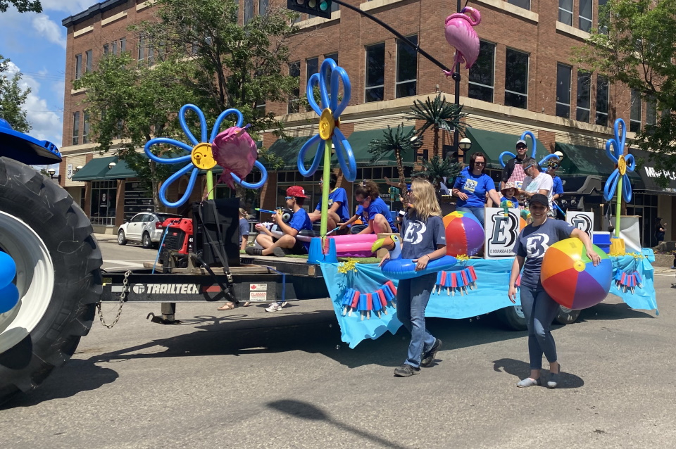 [PHOTOS]: Weyburn Chamber's Summer Parade - DiscoverWeyburn.com - Local ...